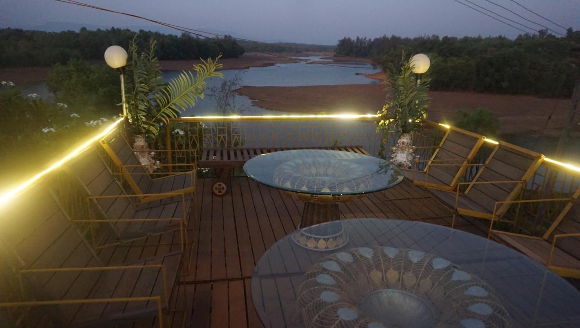 Sona Villa, The Lake Chalet Kudal  Exteriör bild